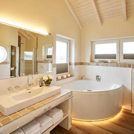 Luxuswellnesshaus Seemannskoje بيت للعطل